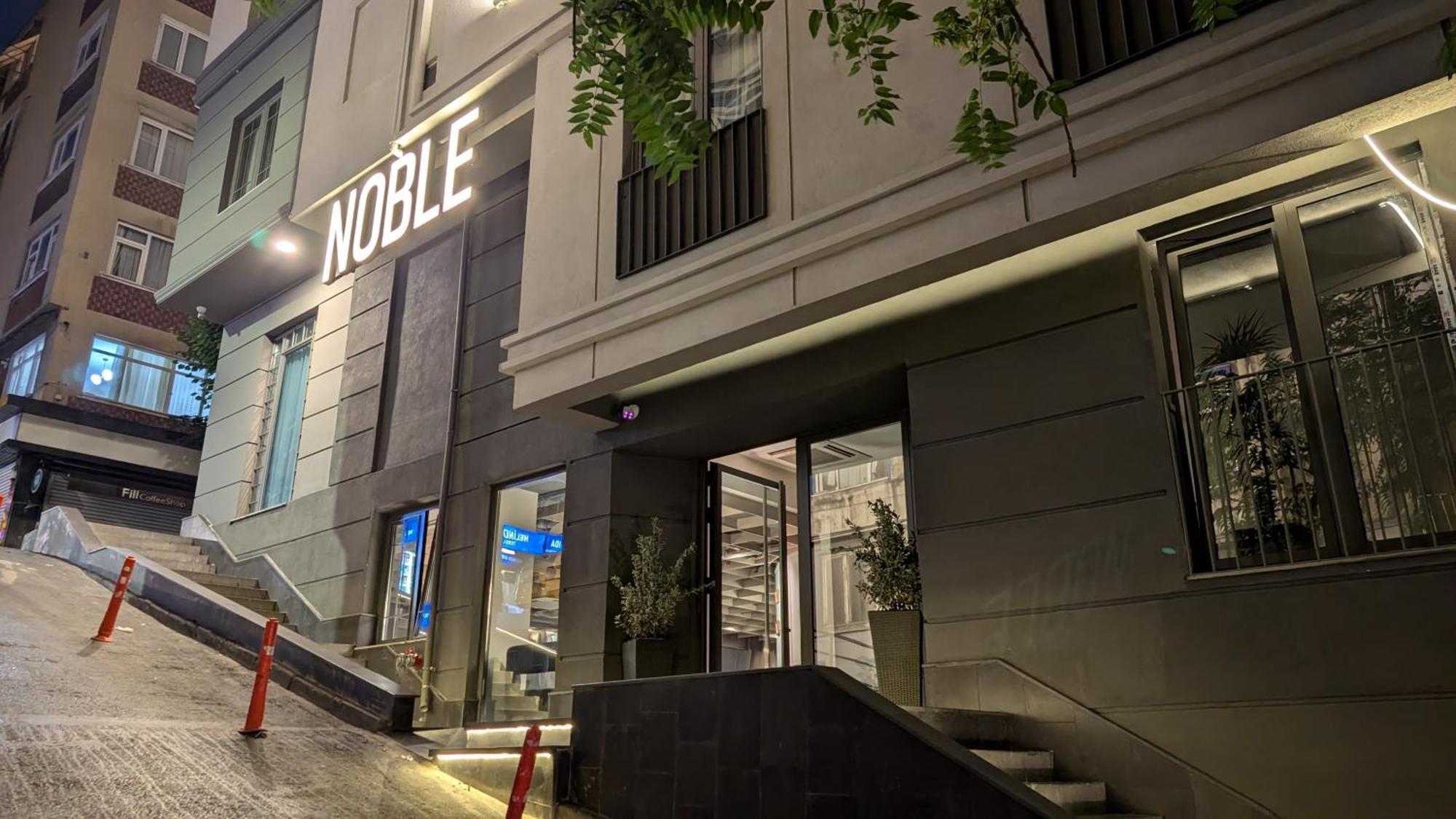 Noble Pangalti Hotel Istanboel Buitenkant foto
