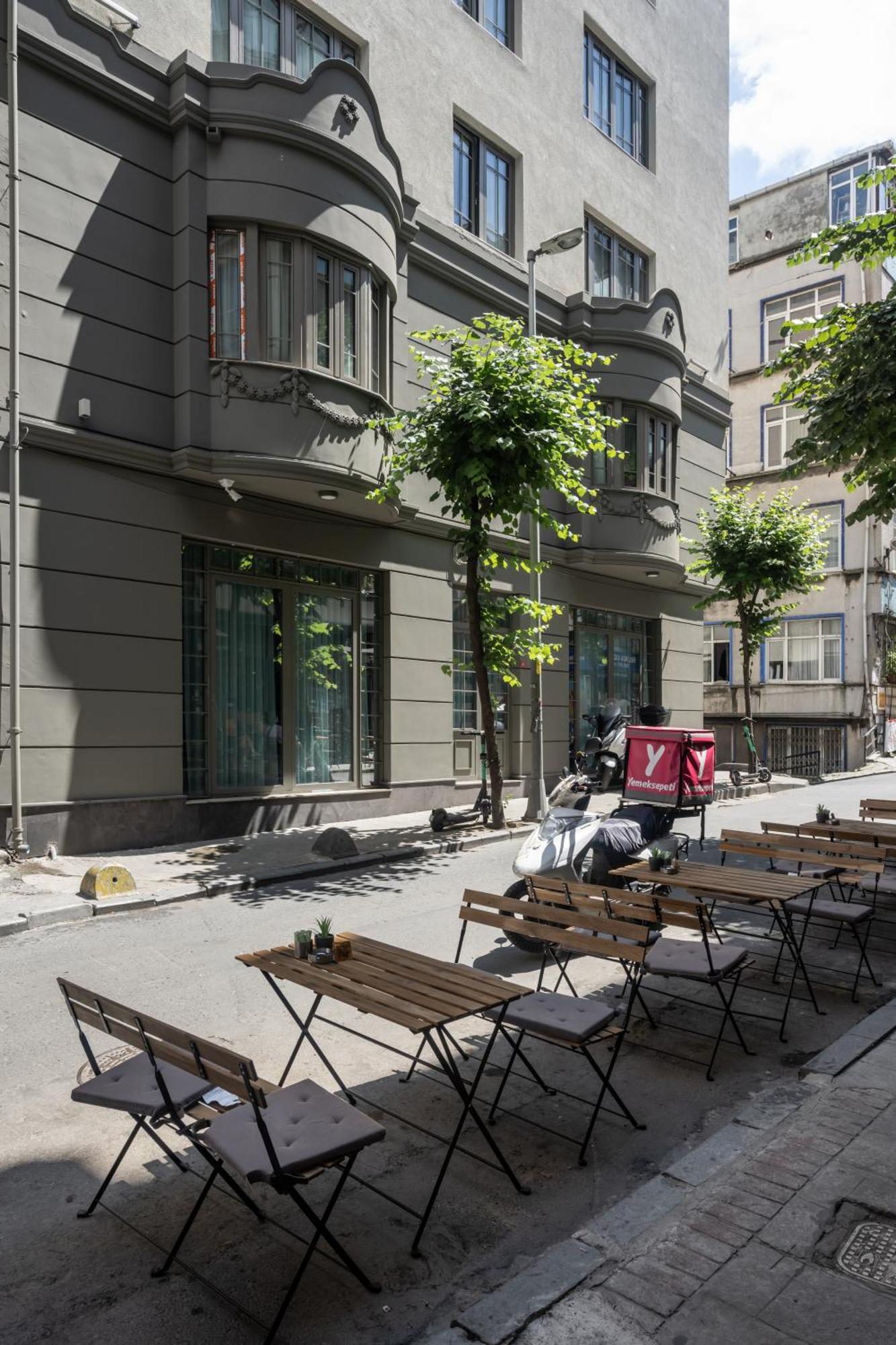 Noble Pangalti Hotel Istanboel Buitenkant foto